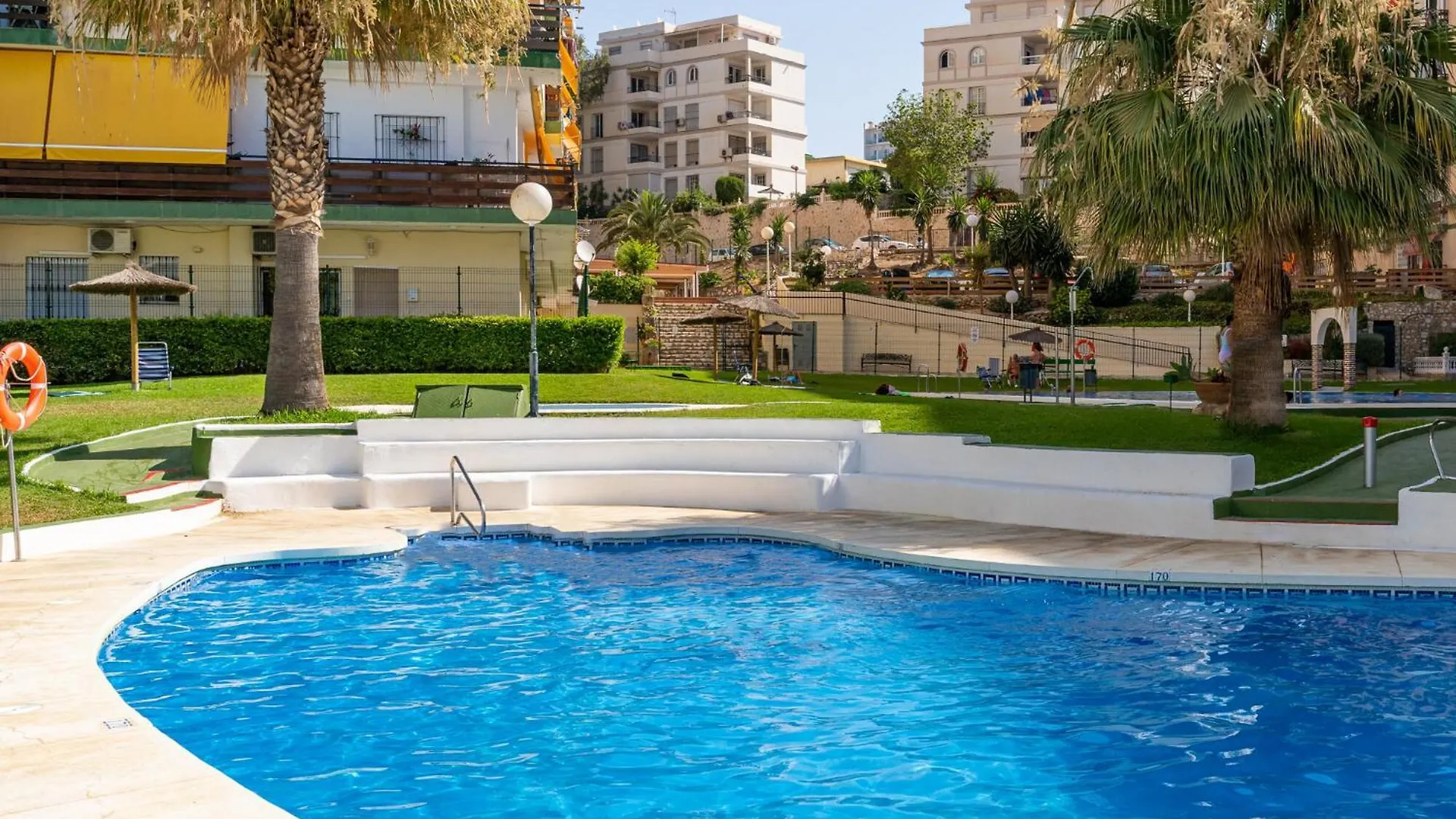 Nac8 - Bonito Apartamento Con Vistas Al Mar 2 Dormitorios, Wifi, 3 Piscinas, Playa A 250 Metros Бенальмадена