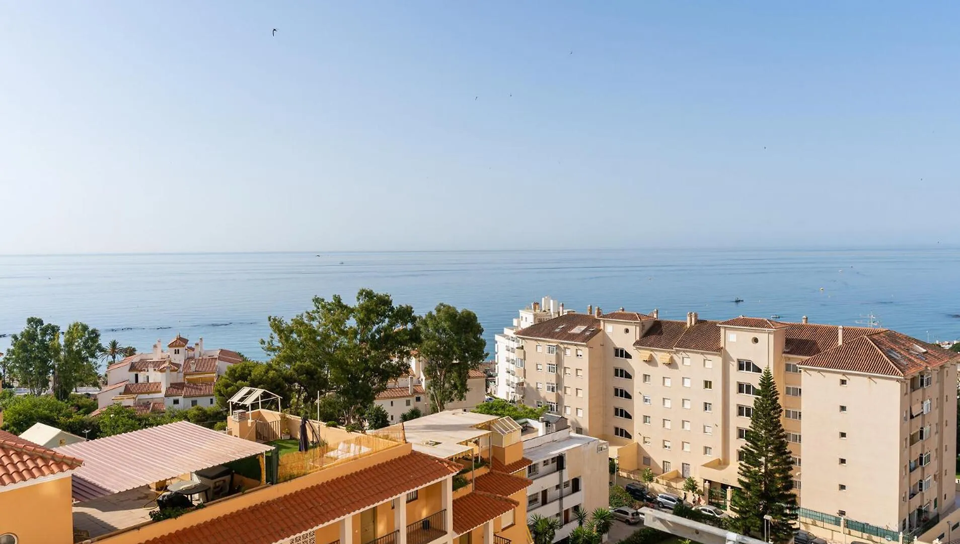 Apartament Nac8 - Bonito Apartamento Con Vistas Al Mar 2 Dormitorios, Wifi, 3 Piscinas, Playa A 250 Metros Benalmádena